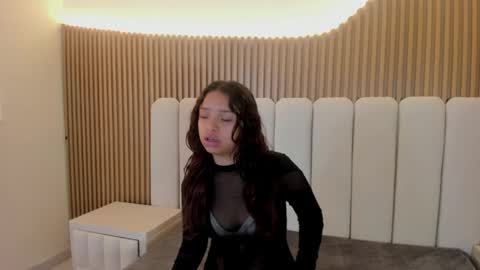 Snapshot of charlotaura chatting on May 12, 2026, 12:46 pm charlotaura online show from May 12, 2026, 12:46 pm