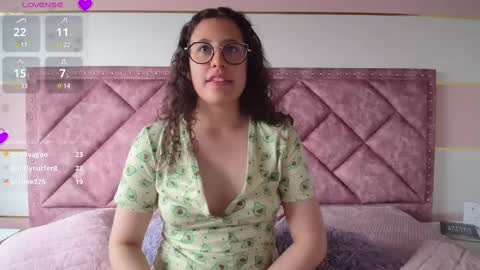 Snapshot of charlote__miller chatting on February 25, 2025, 3:49 pm You honey online show from February 25, 2025, 3:49 pm