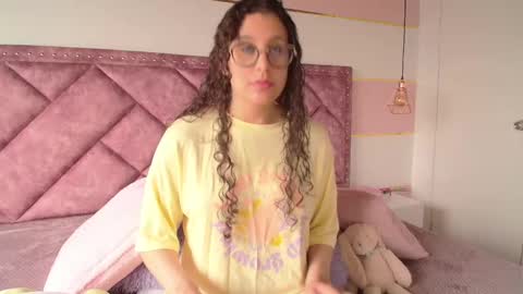 Snapshot of charlote__miller chatting on March 9, 2025, 11:47 am You honey online show from March 9, 2025, 11:47 am