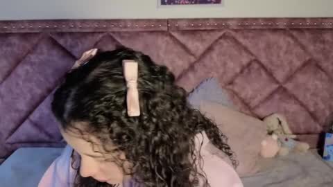 Snapshot of charlote__miller chatting on September 10, 2025, 11:32 am You honey online show from September 10, 2025, 11:32 am