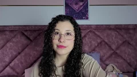 Snapshot of charlote__miller chatting on September 12, 2025, 11:21 am You honey online show from September 12, 2025, 11:21 am