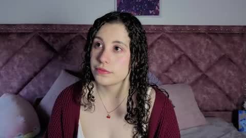 Snapshot of charlote__miller chatting on September 16, 2025, 11:33 am You honey online show from September 16, 2025, 11:33 am