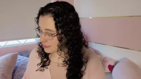 Snapshot of charlote__miller chatting on October 10, 2025, 11:42 am You honey online show from October 10, 2025, 11:42 am