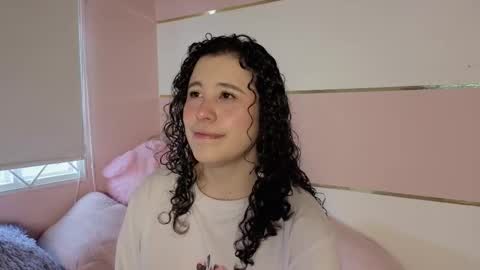 Snapshot of charlote__miller chatting on October 14, 2025, 11:44 am You honey online show from October 14, 2025, 11:44 am