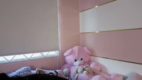 Snapshot of charlote__miller chatting on October 15, 2025, 11:43 am You honey online show from October 15, 2025, 11:43 am