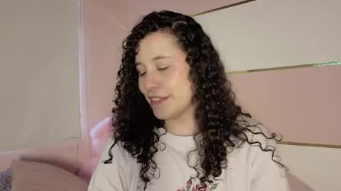 Snapshot of charlote__miller chatting on November 4, 2025, 11:31 am You honey online show from November 4, 2025, 11:31 am