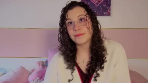 Snapshot of charlote__miller chatting on November 20, 2025, 12:05 pm You honey online show from November 20, 2025, 12:05 pm