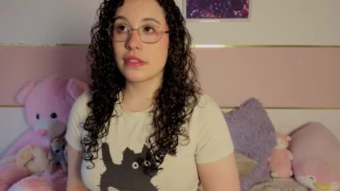 Snapshot of charlote__miller chatting on December 2, 2025, 11:37 am You honey online show from December 2, 2025, 11:37 am