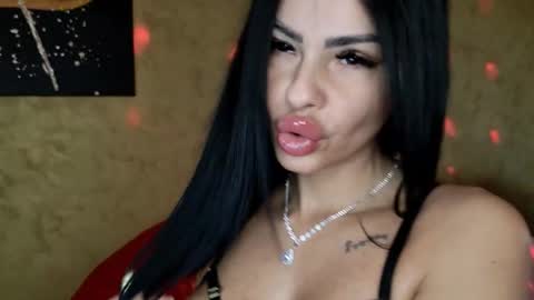 CHARLOTTE online show from December 22, 2025, 3:47 am