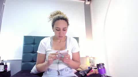 Charlott online show from October 15, 2025, 3:56 pm