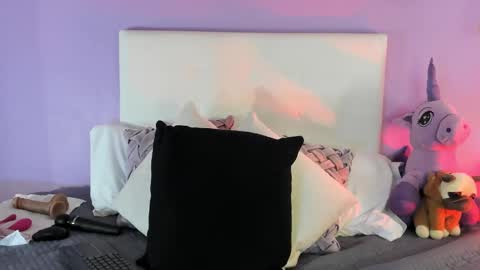 Char 3 online show from September 17, 2025, 3:35 pm