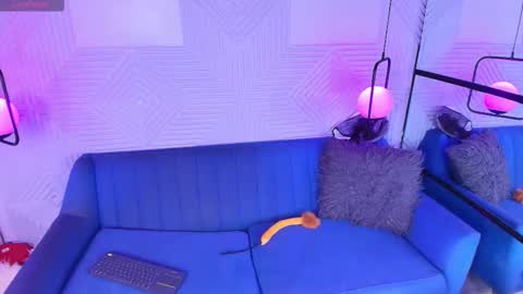 ambar online show from October 25, 2025, 11:07 am