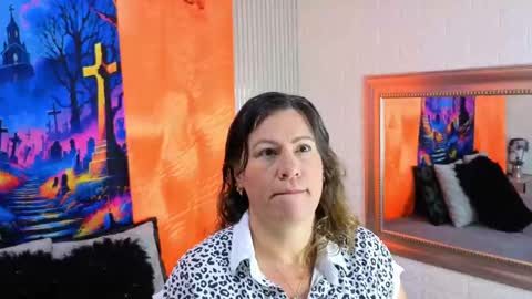 charlotte online show from October 9, 2025, 11:41 am