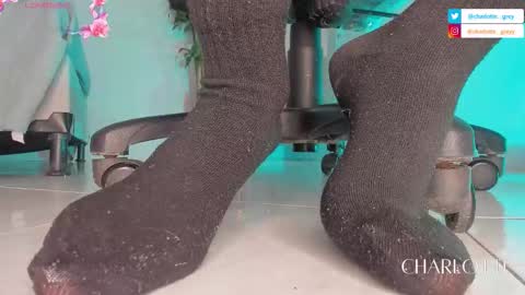 charlotte  grey online show from October 30, 2025, 8:20 pm