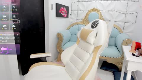 Snapshot of charlotte__milf chatting on January 20, 2025, 8:09 am charlotte__milf online show from January 20, 2025, 8:09 am