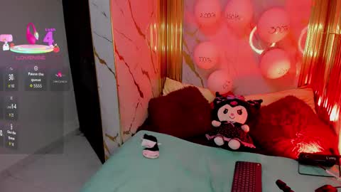 charlotte__milf online show from December 14, 2025, 3:23 am