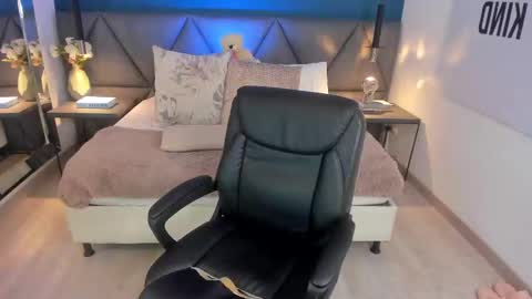 Charlotte online show from February 18, 2025, 2:27 pm