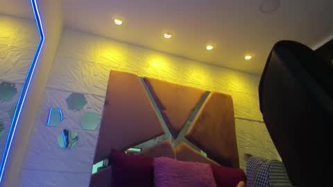 Charlotte Icee online show from March 12, 2025, 3:29 pm