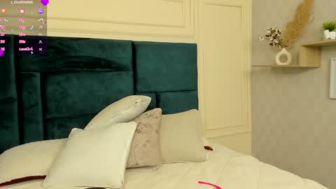 Charlotte Mayers online show from February 8, 2025, 11:22 am