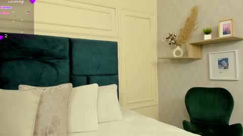 Charlotte Mayers online show from February 18, 2025, 11:22 am