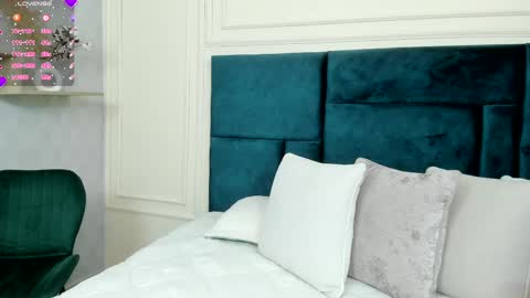 Charlotte Mayers online show from February 22, 2025, 11:24 am