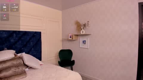 Charlotte Mayers online show from December 20, 2025, 11:28 am