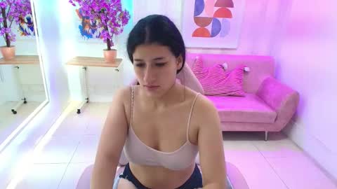 charlotte_milleers online show from January 6, 2026, 3:43 am