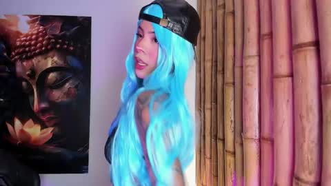 CHARLOTTE  online show from January 7, 2026, 6:43 pm