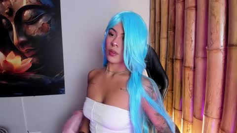 CHARLOTTE  online show from January 9, 2026, 6:42 pm