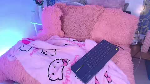 Snapshot of charlotte_princess_1 chatting on May 28, 2026, 6:43 am charlotte_princess_1 online show from May 28, 2026, 6:43 am