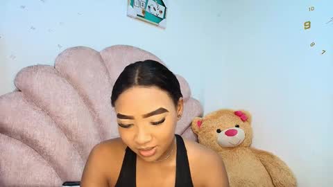 charlotte_walker1 online show from March 12, 2026, 11:33 pm