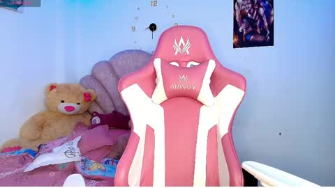 charlotte_walker1 online show from April 23, 2026, 12:23 am