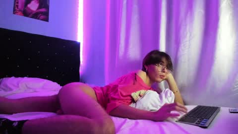 charlotte_xc online show from February 11, 2025, 4:33 am