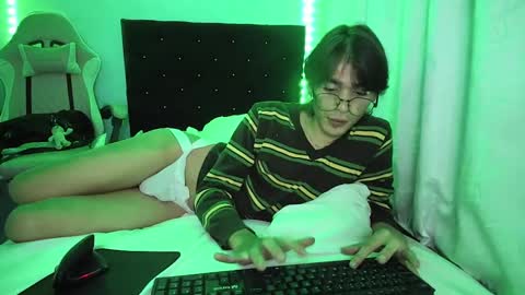 charlotte_xc online show from February 15, 2025, 10:22 am