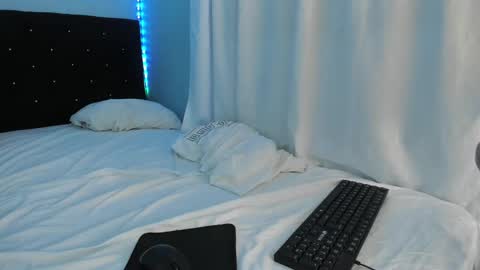 charlotte_xc online show from February 21, 2025, 1:55 am