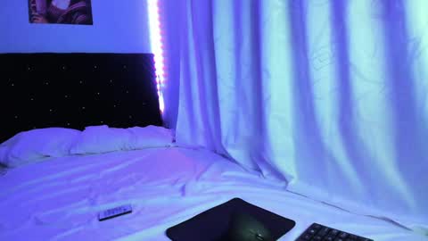 charlotte_xc online show from March 7, 2025, 9:38 pm