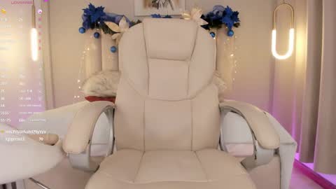 Snapshot of charlottedupontt chatting on December 24, 2024, 1:39 pm Charlotte online show from December 24, 2024, 1:39 pm