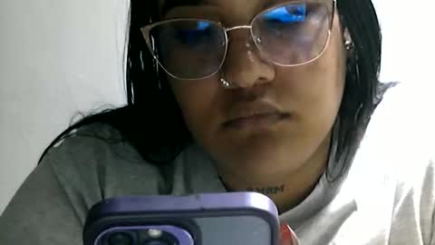 charlottequeen_21 online show from April 14, 2026, 5:19 pm