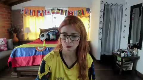Snapshot of charlottewillson chatting on June 17, 2026, 4:41 pm Charlotte online show from June 17, 2026, 4:41 pm