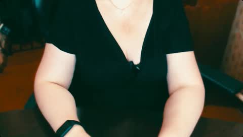 CharlotteXTasty online show from November 27, 2025, 11:45 am