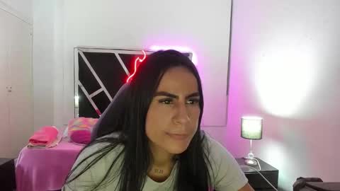Snapshot of charlotthe_ee chatting on October 11, 2025, 11:25 pm online show from October 11, 2025, 11:25 pm