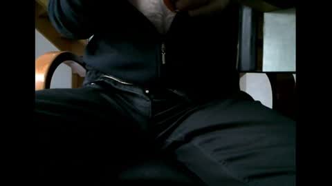 Snapshot of charly052 chatting on January 9, 2025, 3:01 pm charly052 online show from January 9, 2025, 3:01 pm