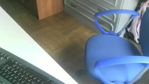 charly online show from April 27, 2026, 6:33 am