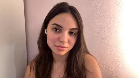 Lina online show from May 28, 2026, 3:53 pm