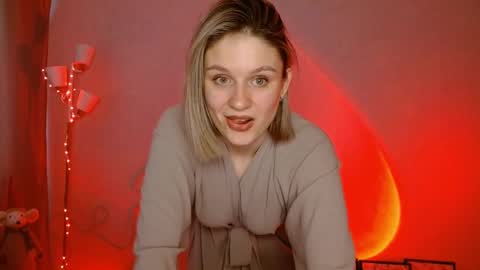 Snapshot of charming_beauty chatting on January 14, 2025, 3:11 am Michelle online show from January 14, 2025, 3:11 am