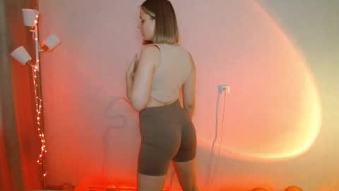 Snapshot of charming_beauty chatting on January 27, 2025, 9:13 am Michelle online show from January 27, 2025, 9:13 am