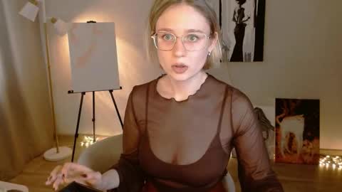 Snapshot of charming_beauty chatting on September 18, 2025, 3:19 am Michelle online show from September 18, 2025, 3:19 am