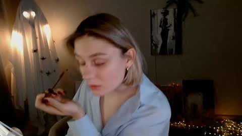 Snapshot of charming_beauty chatting on November 6, 2025, 2:23 am Michelle online show from November 6, 2025, 2:23 am