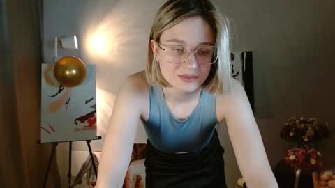 Snapshot of charming_beauty chatting on November 29, 2025, 1:08 am Michelle online show from November 29, 2025, 1:08 am