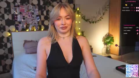 Snapshot of charming_daisy chatting on January 17, 2026, 1:05 pm my fansly Charming daisy My Wishlist for new toys online show from January 17, 2026, 1:05 pm